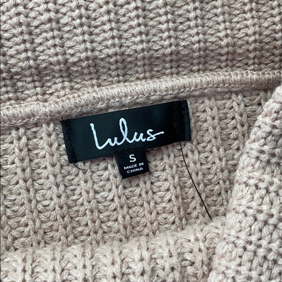 LULU’s Off-the-Shoulder Sweater. NWT!!! - Picture 3 of 4